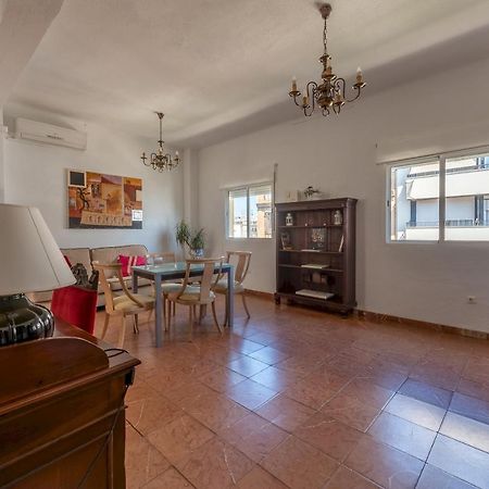 Wide And Traditional- 2Bd 1Bth- Gavidia Севиля Екстериор снимка
