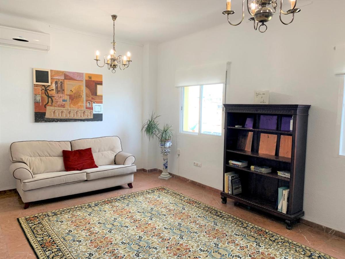 Wide And Traditional- 2Bd 1Bth- Gavidia Севиля Екстериор снимка