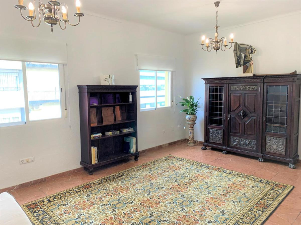 Wide And Traditional- 2Bd 1Bth- Gavidia Севиля Екстериор снимка